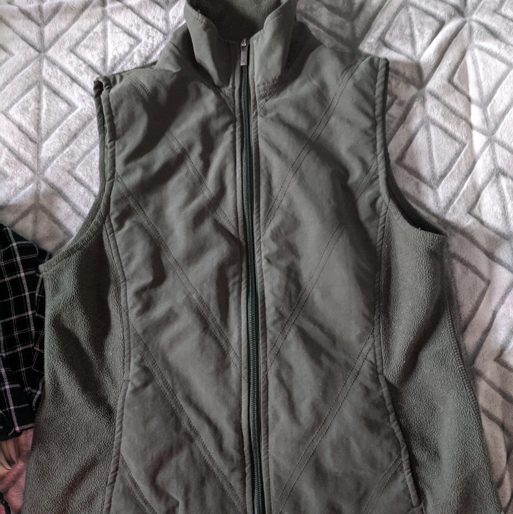 Columbia Vest Army Green Size Small